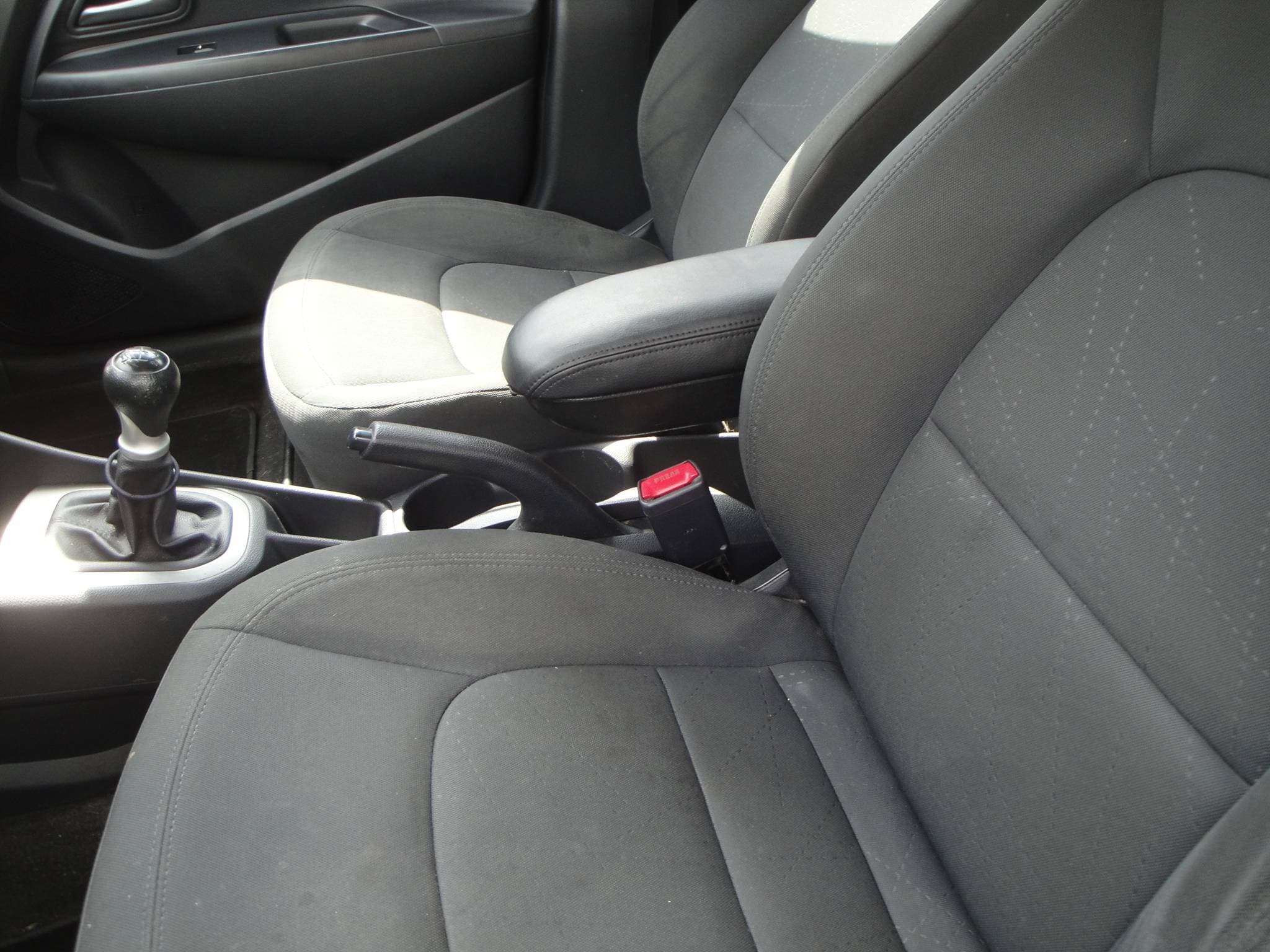 Kia Rio 1.2 5-Drs. met o.a. Audio, Airco en Cr.Control. - Thumbnail 3