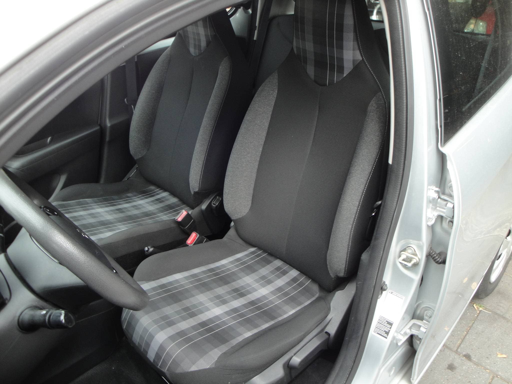 Peugeot 108 1.0 VTi 5-Drs. (10-2019) incl. Audio, Airco, etc. - Thumbnail 12