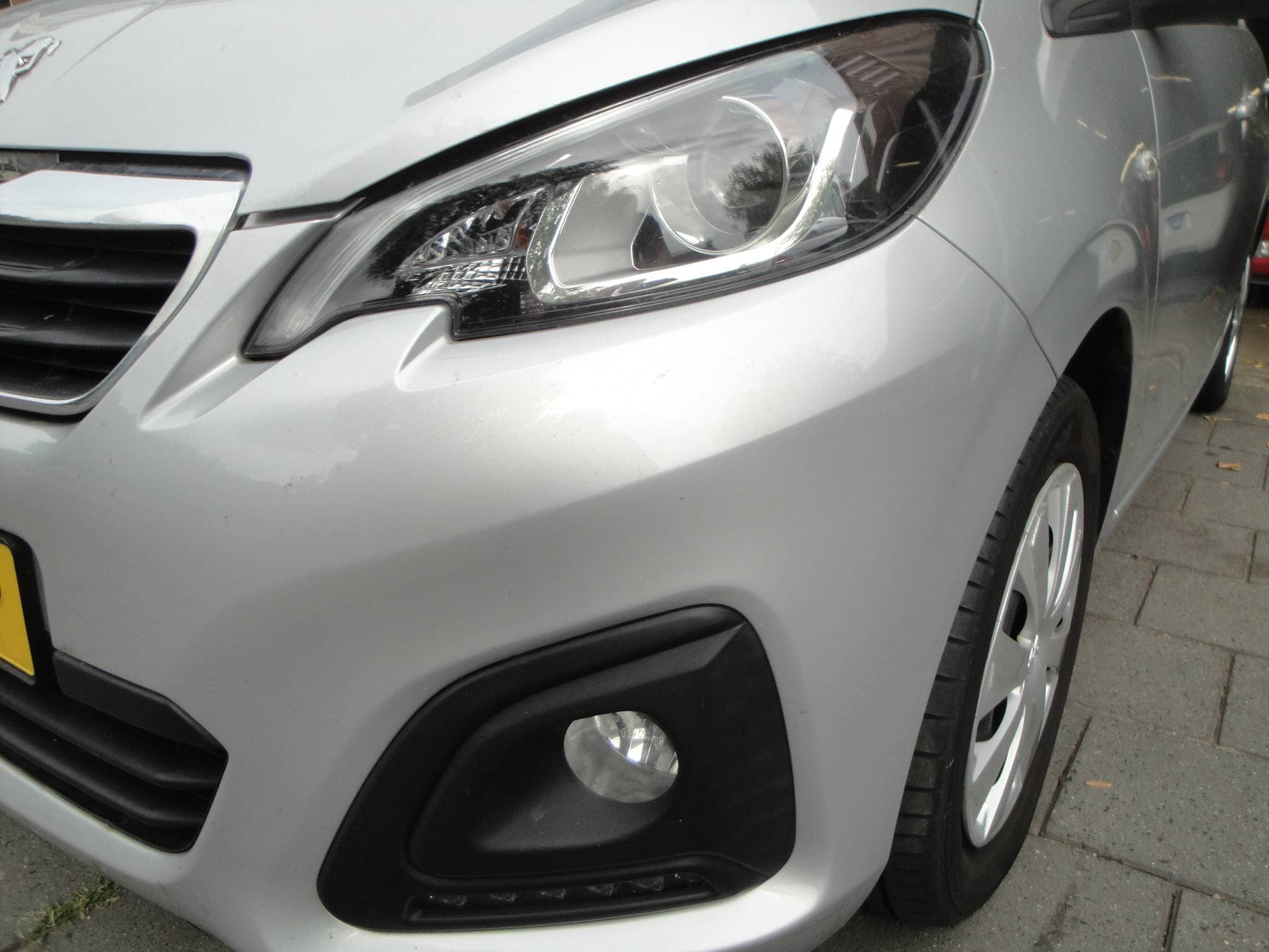 Peugeot 108 1.0 VTi 5-Drs. (10-2019) incl. Audio, Airco, etc. - Thumbnail 3